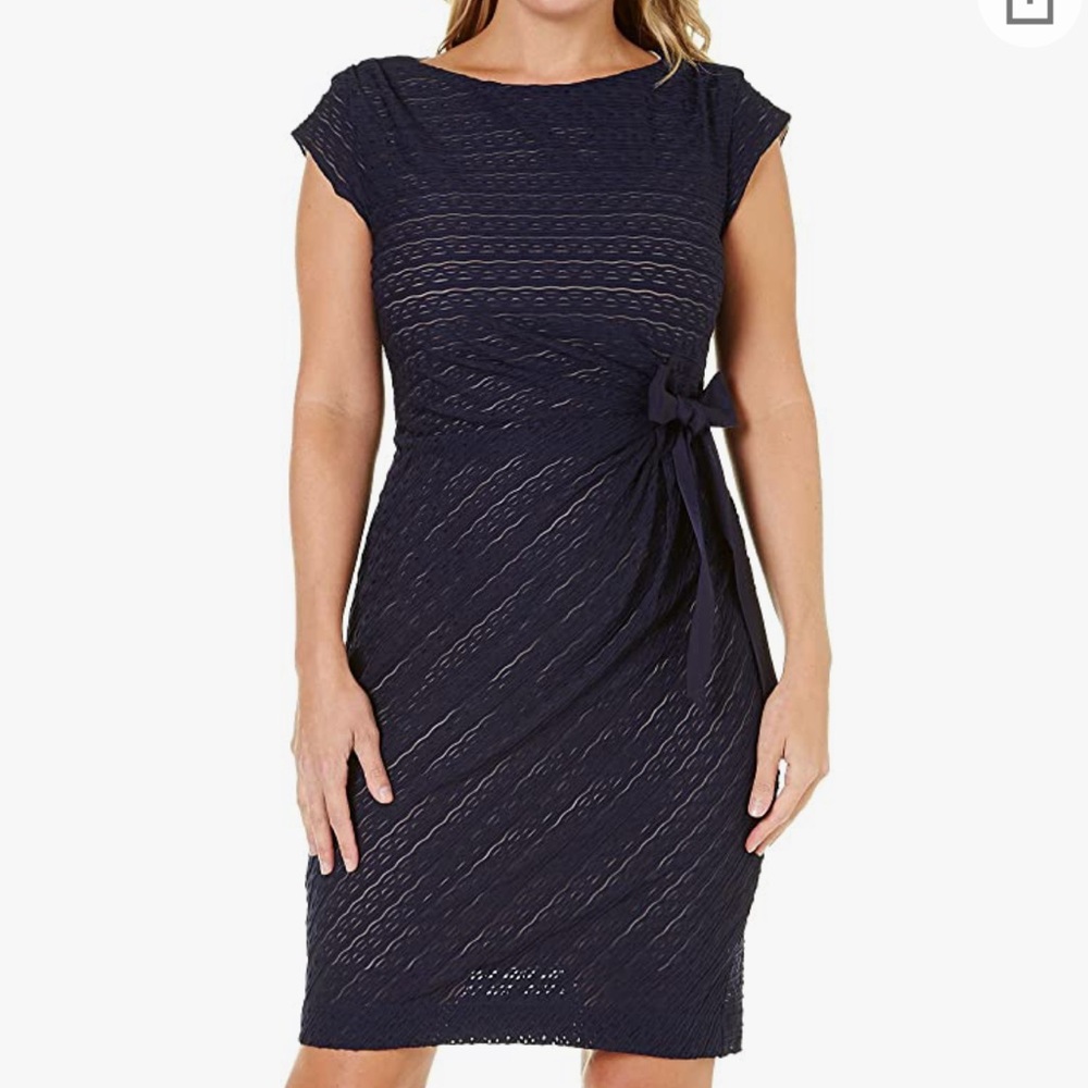 Gabby Skye Cap Sleeve Lace Dress